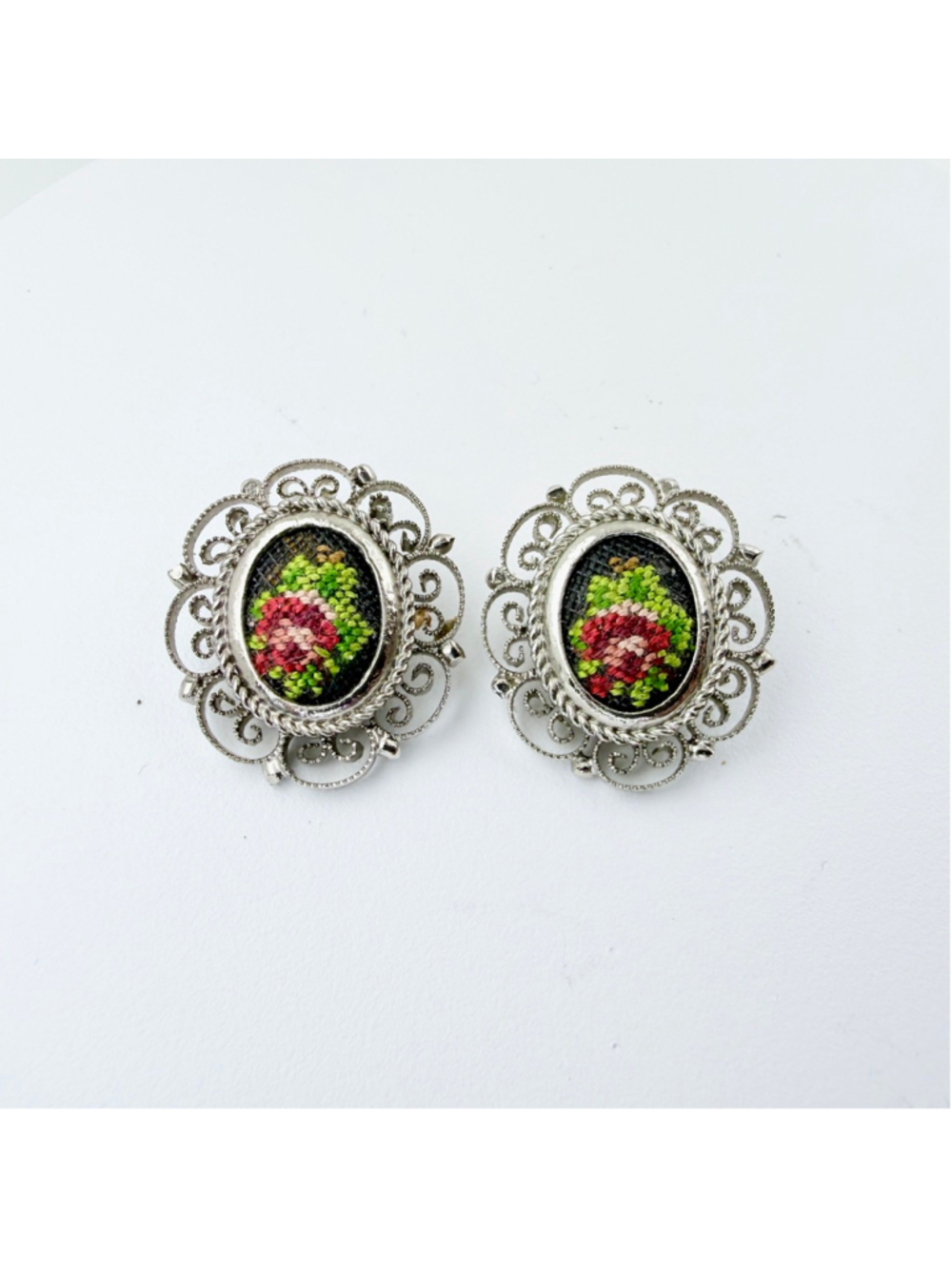 Vintage Austrian Petit Point Clip On Earrings, Floral Needlepoint Rose, Silver - Picture 7 of 7